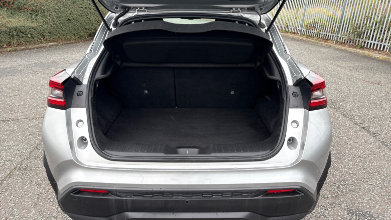 Nissan Juke 1.0 DiG-T 114 N-Connecta 5dr DCT Petrol Hatchback